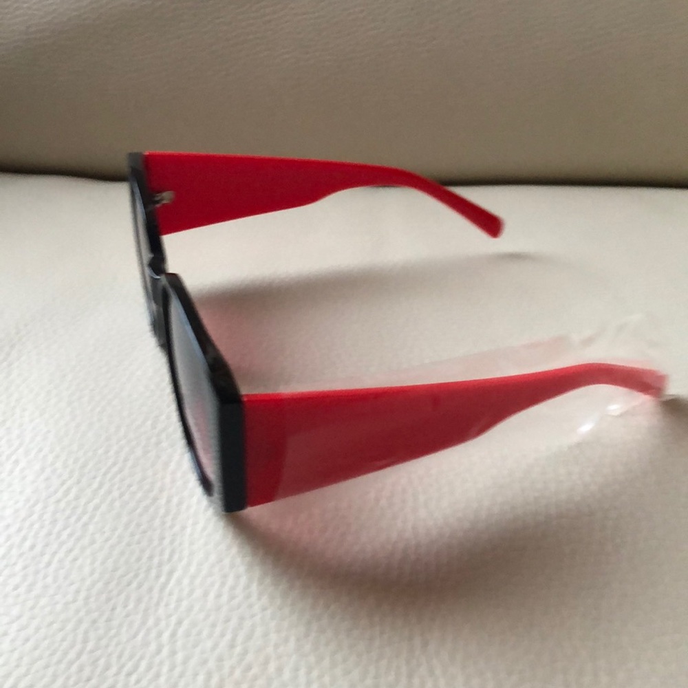 Sunglasses - Picture 5 of 6
